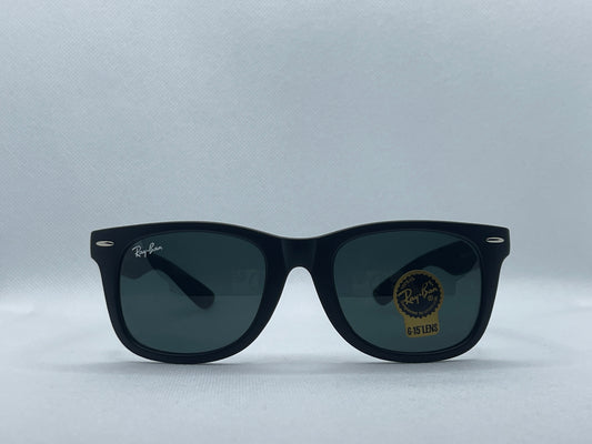 Ray-Ban Wayfarer Sunglasses Black G-15 Lens